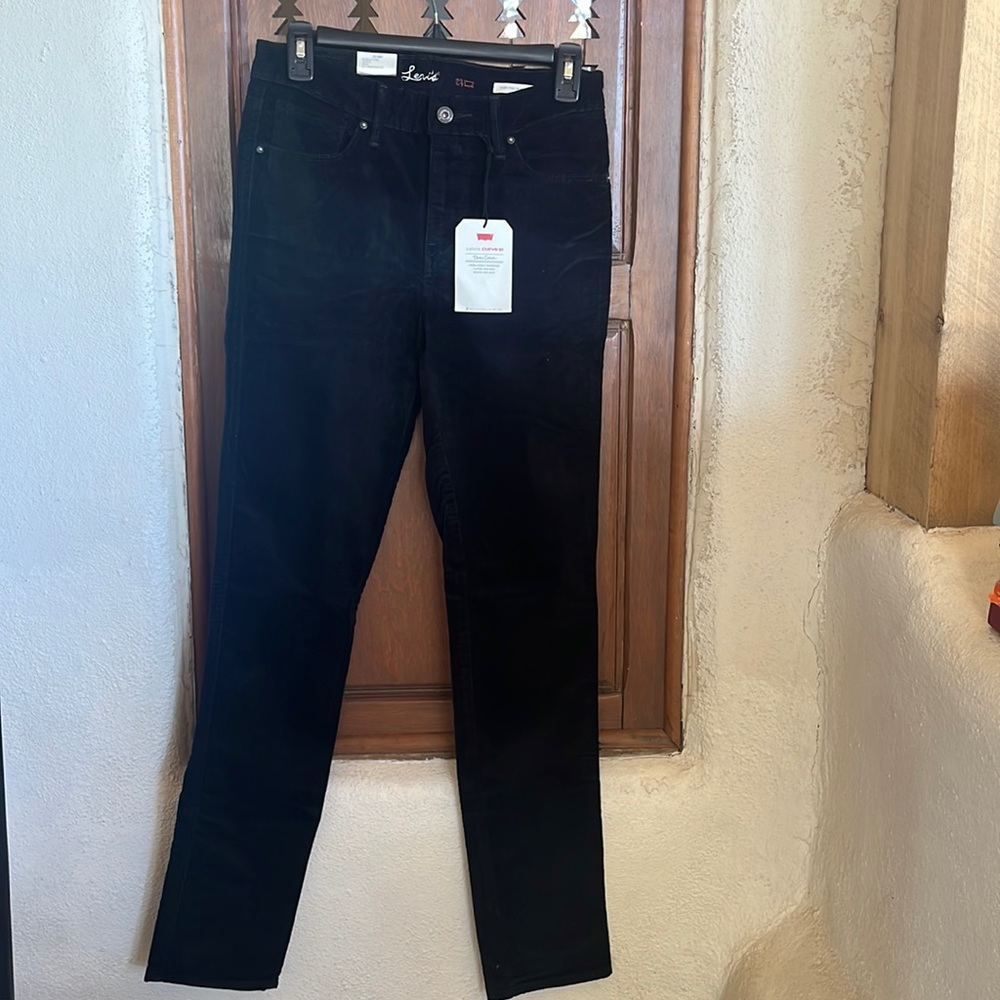 NWT Levi’s black velvet high rise skinny 27 jeans Demi curve
